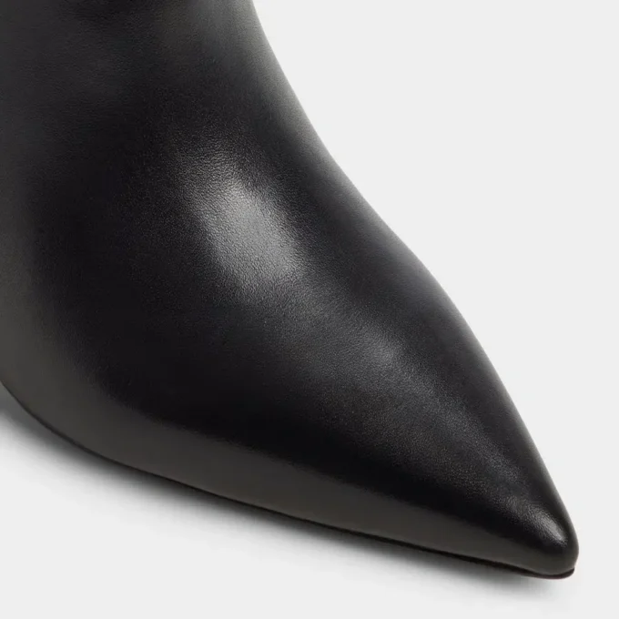 Bota hasta la rodilla Saphiria, tacón de aguja Bota hasta la rodilla Saphiria, tacón de aguja