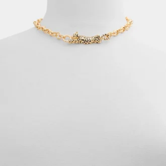 Collar con colgante de pantera