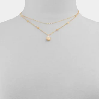 Collar con forma de lágrima