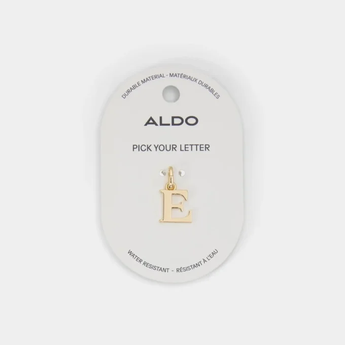 Dije de joyería con iniciales