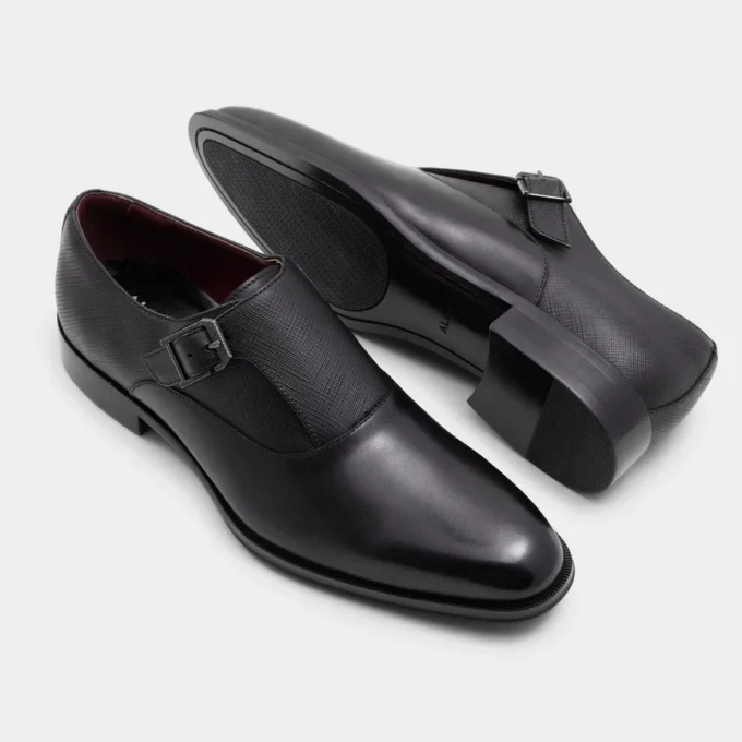 Elegante mocasín con hebilla Elegante mocasín con hebilla