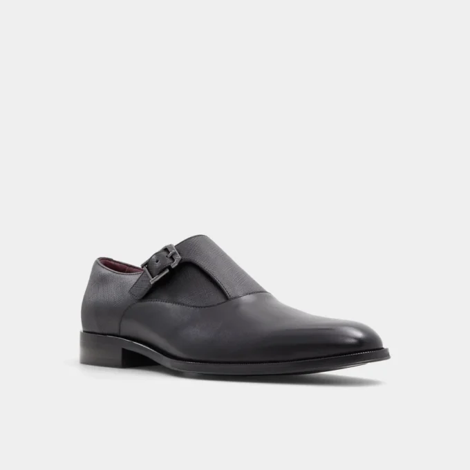 Elegante mocasín con hebilla Elegante mocasín con hebilla