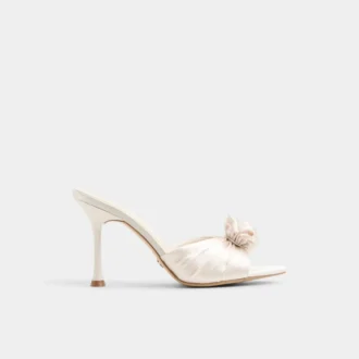 mules con tacn rosalina tacn de aguja 1 1 330x330 - Mules con tac&oacute;n Rosalina, tac&oacute;n de aguja