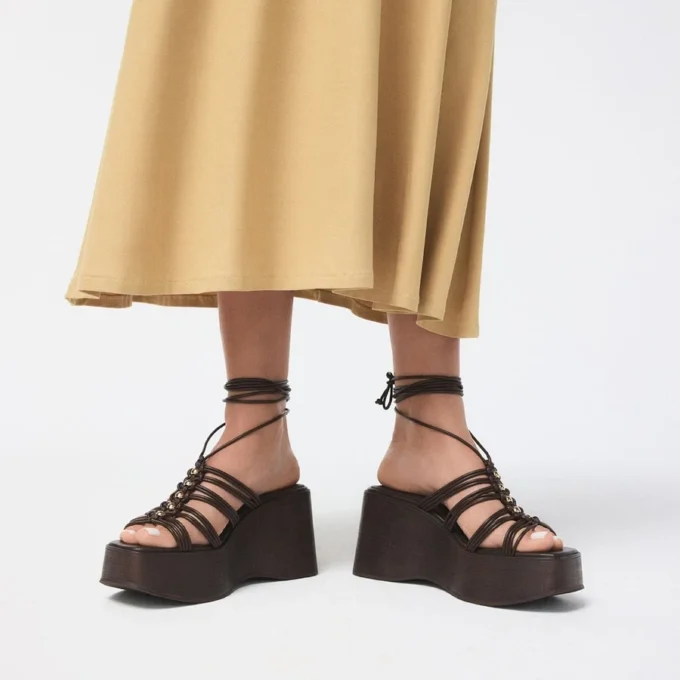 Sandalia de cuña con tiras de madera, Tacón de cuña Sandalia de cuña con tiras de madera, Tacón de cuña