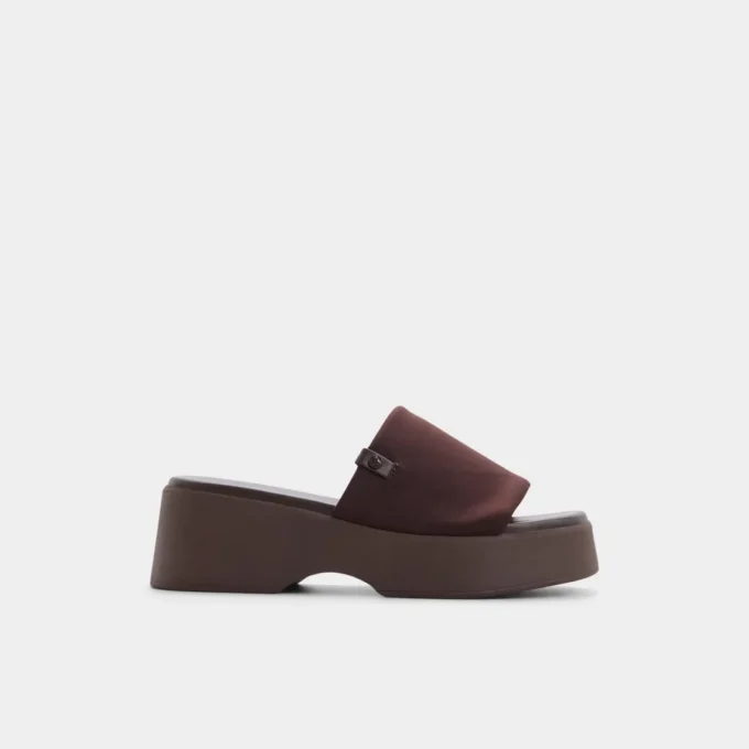 Sandalia de cuña Yassu, plataforma Sandalia de cuña Yassu, plataforma